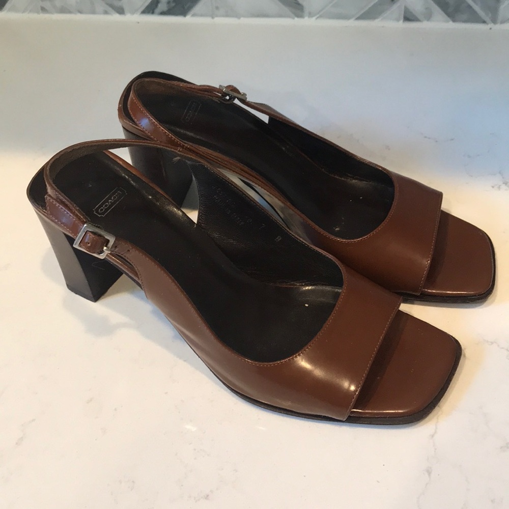 Vintage brown coach strappy buckle sandal heel